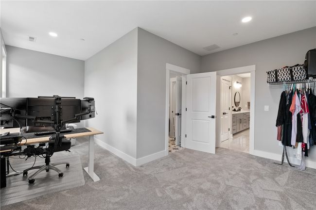 146 Enclave Drive, Townhouse with 3 bedrooms, 4 bathrooms and 2 parking in Seven Fields Boro PA | Image 16