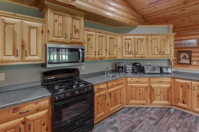 Kitchen | Image 9