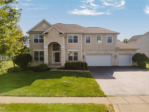 8220 Tricia Price Dr, Powell, OH, 43065-7385 | Card Image