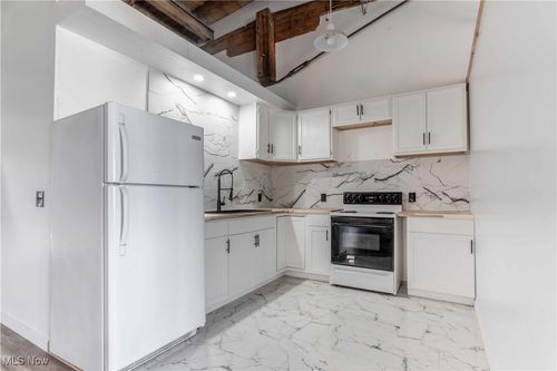 203-3849 Lakeside Ave E, Cleveland, OH, 44114-3843 | Card Image