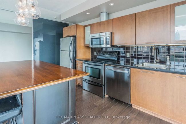 1107 - 33 Mill St, Condo with 2 bedrooms, 2 bathrooms and null parking in Toronto ON | Image 4
