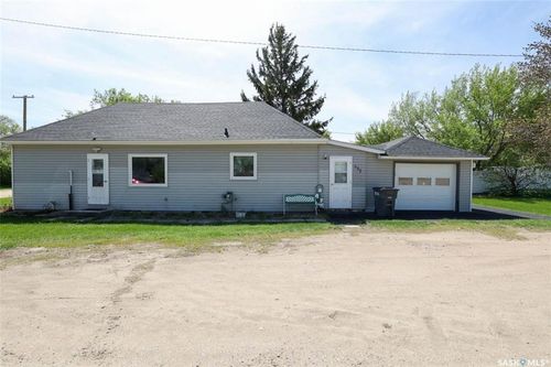 655 Alexandria Avenue, Bethune, SK, S0G0H0 | Card Image