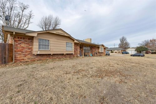 5600 Nw 59th St, Warr Acres, OK, 73122-7331 | Card Image
