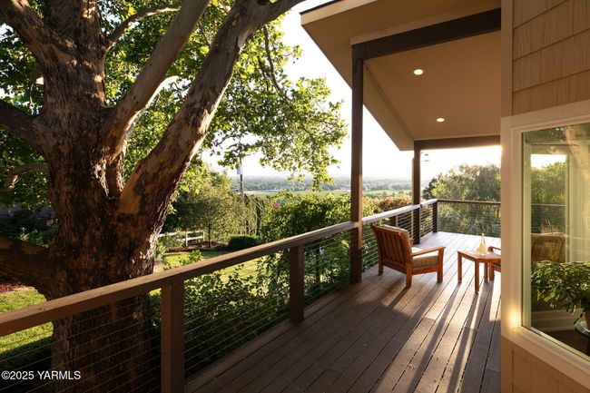 Deck | Image 42