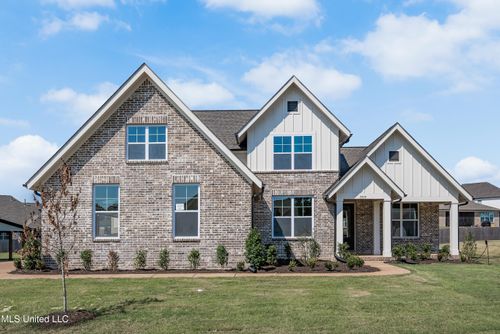 3919 Mcelroy Farms Dr, Olive Branch, MS, 38654-1071 | Card Image
