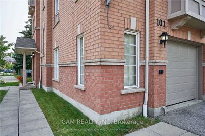 101 - 5030 Heatherleigh Ave, Condo with 3 bedrooms, 4 bathrooms and 2 parking in Mississauga ON | Image 2