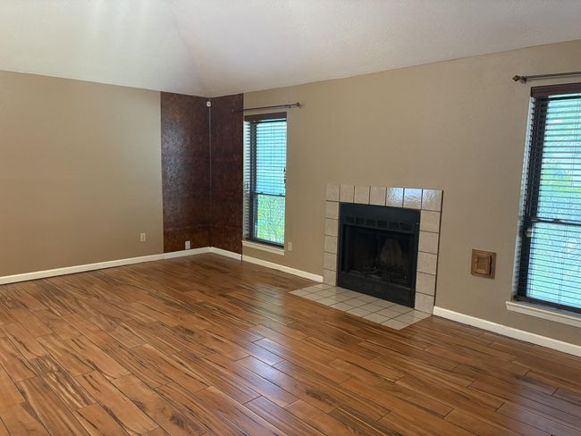 Another view living room | Image 4