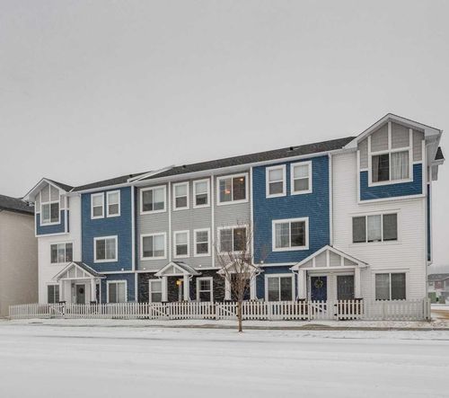 {{alt}} | Card Image