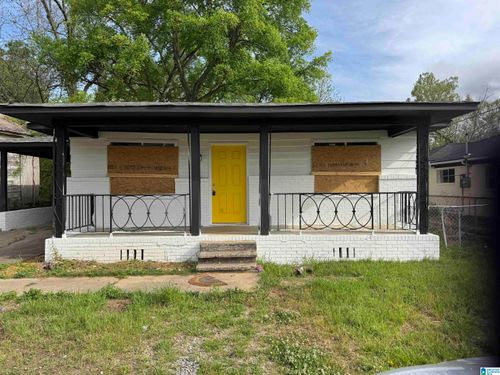 211 Bessemer Ave, Brighton, AL, 35020-1375 | Card Image