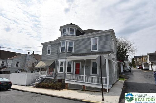 204 N 9th St, EASTON, PA, 18042-3304 | Card Image