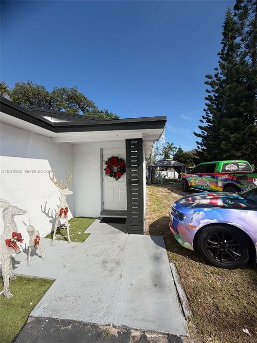 1-331 Nw 39th Ave, Lauderhill, FL, 33311-8234 | Card Image