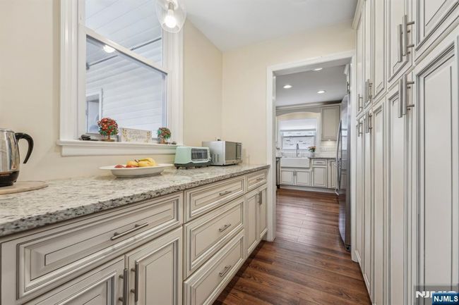 74 Oakdene Ave, House other with 6 bedrooms, 3 bathrooms and null parking in Cliffside Park NJ | Image 15