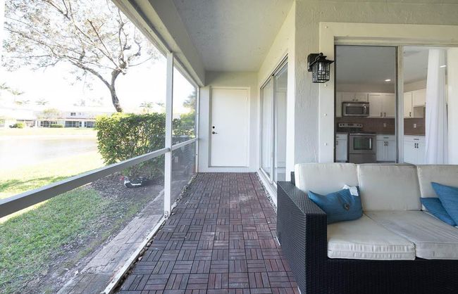 6408 Sandy Bank Ter, Condo with 3 bedrooms, 3 bathrooms and null parking in Riviera Beach FL | Image 30