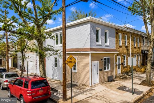565 Lamberton St, Trenton, NJ, 08611-2815 | Card Image