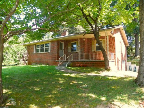 2370 Yager Rd, McMinnville, TN, 37110-6538 | Card Image