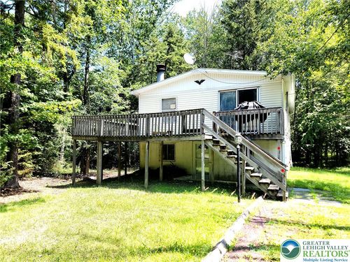 5111 Eagle Pl, Pocono Summit, PA, 18346-7837 | Card Image