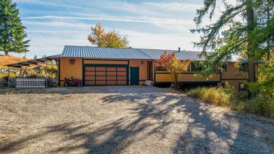 4313 Lyons Hill Rd, Home with 3 bedrooms, 2 bathrooms and null parking in Springdale WA | Image 2