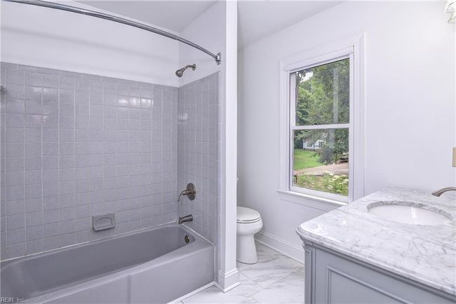Primary bath | Image 26