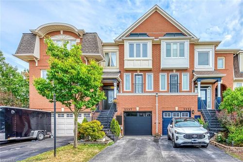 2237 Prescott Pl, Burlington, ON, L7L6L3 | Card Image