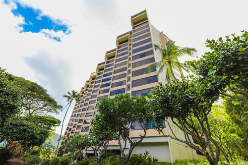 b100-555 Hahaione Street, Honolulu, HI, 96825 | Card Image