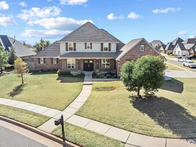 440 Newport Bridge Drive, House other with 4 bedrooms, 3 bathrooms and null parking in Edmond OK | Image 2