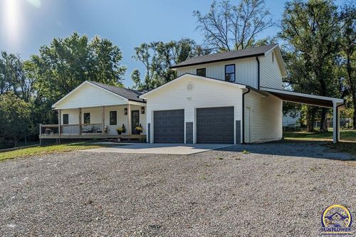 621 Monroe St, Oskaloosa, KS, 66066-5032 | Card Image