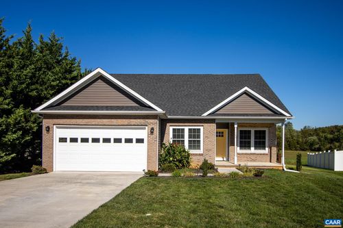 145 Paige St, WAYNESBORO, VA, 22980-7479 | Card Image