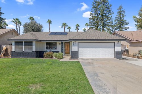 209 S Atwood Ct, Visalia, CA, 93291-5254 | Card Image