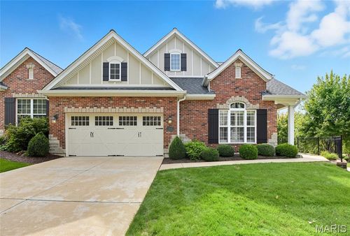 153 Kendall Bluff Ct, Chesterfield, MO, 63017-2157 | Card Image