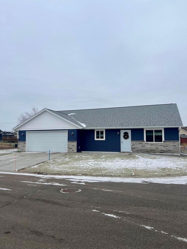 415 4 Th Ave Se, House other with 3 bedrooms, 2 bathrooms and null parking in Saint Joseph MN | Image 5