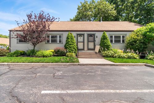 528-528 Lake Ct, Middle Island, NY, 11953-2086 | Card Image