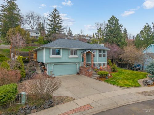 1691 Appaloosa Rd, Moscow, ID, 83843-2452 | Card Image