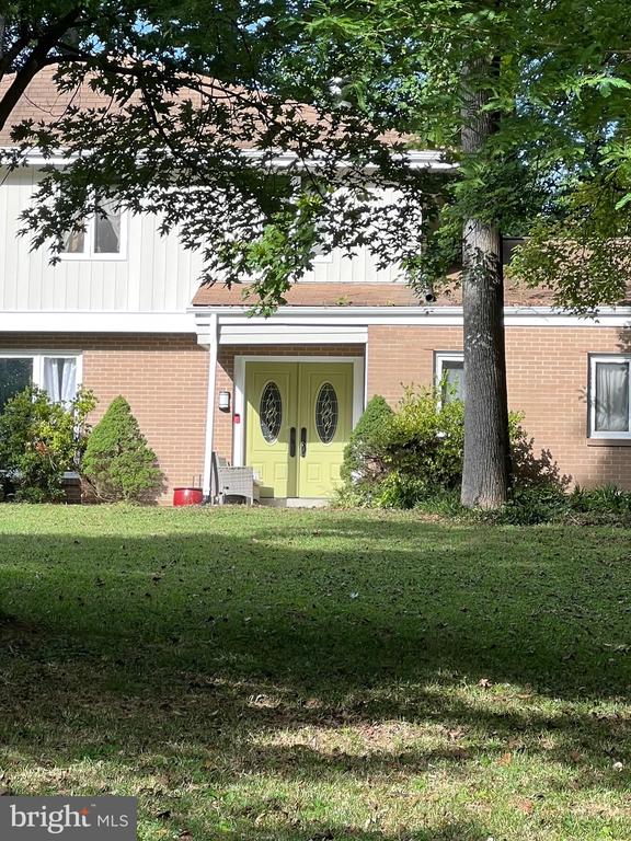 Cambridge Dr, Upper Marlboro, MD 20772
