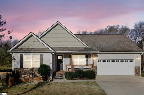 748 Baldwin Orchard Dr, Inman, SC, 29349-6249 | Card Image