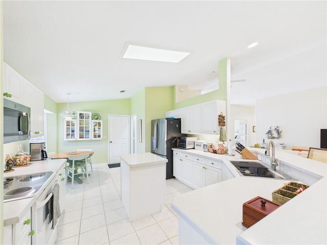 622 Cottonwood Rd, House other with 3 bedrooms, 2 bathrooms and null parking in Sebastian FL | Image 10
