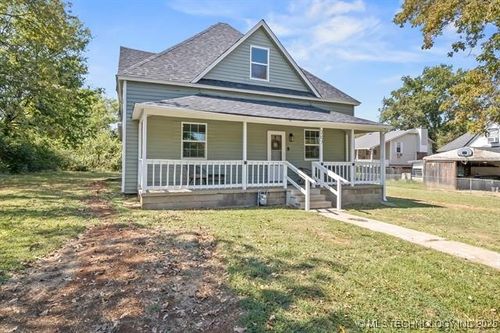207 N Graham Ave, Wagoner, OK, 74467-4541 | Card Image