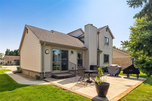 17723 Redwood Dr, Macomb, MI, 48042-3518 | Card Image