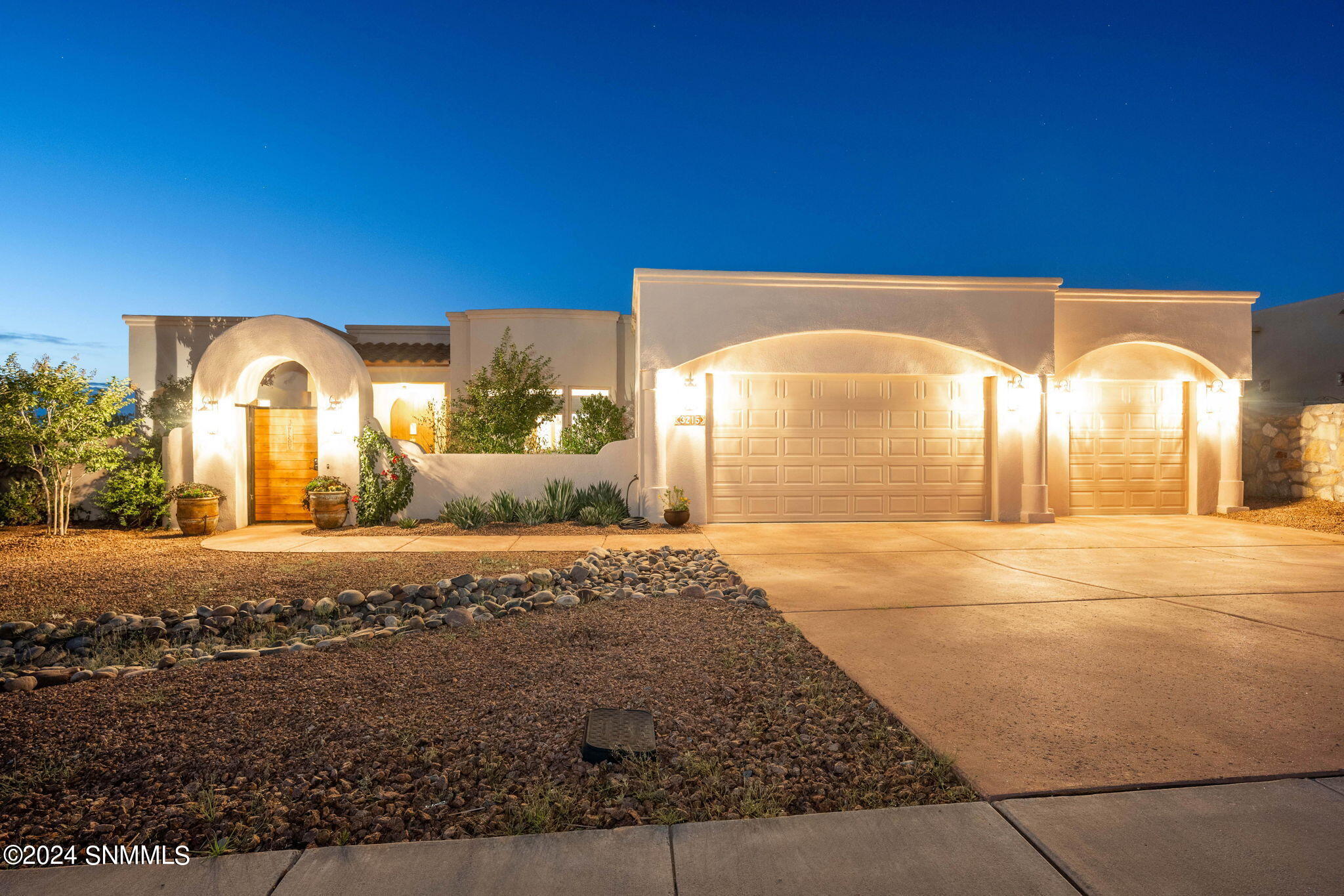 Eclipse Ridge Ln, Las Cruces, NM 88011