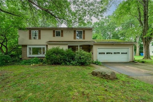 511 Harvey St, Kent, OH, 44240-2704 | Card Image