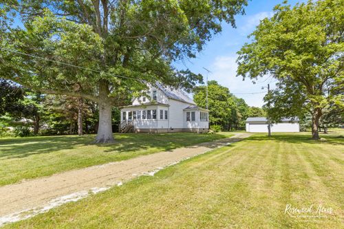 7861 E 2250s Rd, Saint Anne, IL, 60964-4020 | Card Image