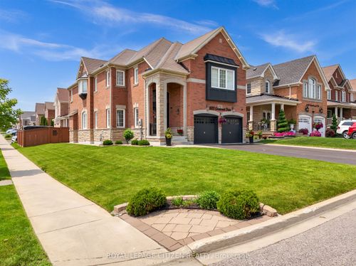 1882 Esterbrook Dr, Oshawa, ON, L1K0N4 | Card Image