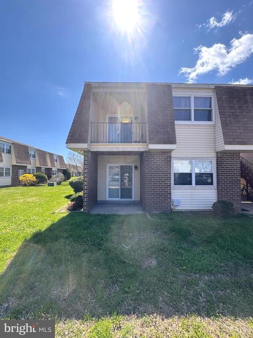 6-13 Florence Tollgate Pl, FLORENCE, NJ, 08518-3012 | Card Image