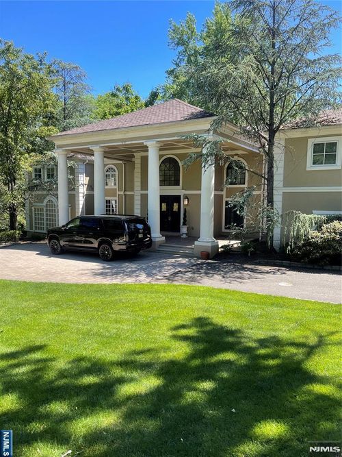 24 Wildwood Rd, Saddle River, NJ, 07458-2514 | Card Image