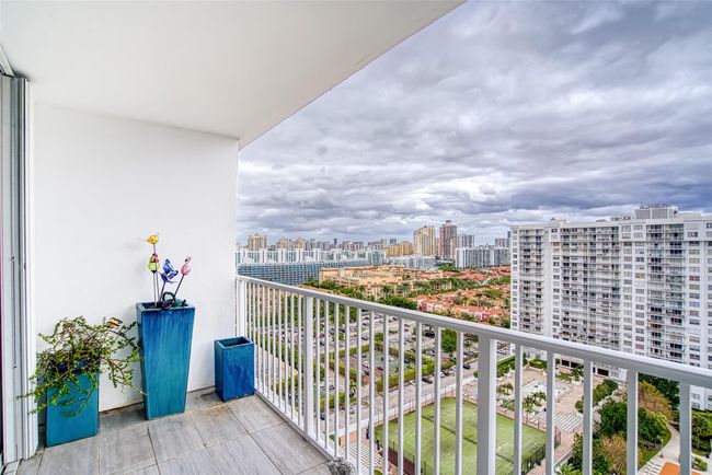 2014W - 2801 Ne 183rd St, Condo with 2 bedrooms, 2 bathrooms and null parking in Aventura FL | Image 16
