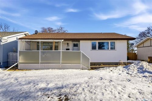 153 Mcdougall Cres, Regina, SK, S4S5M6 | Card Image