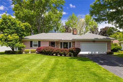 30 Danbury Cir N, Rochester, NY, 14618-2716 | Card Image