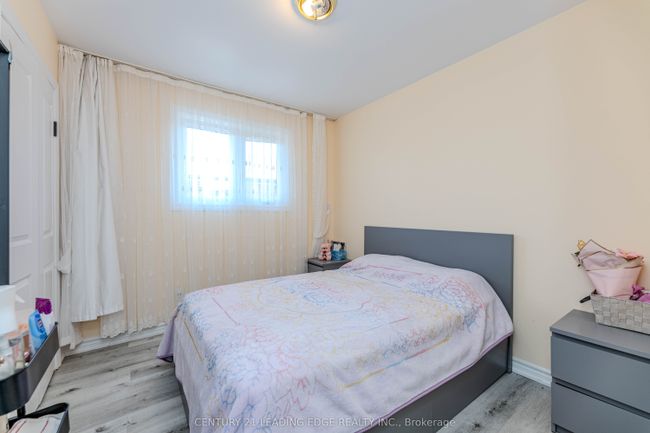 28 Sawmill Rd, House attached with 4 bedrooms, 3 bathrooms and 3 parking in North York ON | Image 21