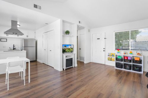 apt-106-445 Almond Dr, Lodi, CA, 95240-6374 | Card Image