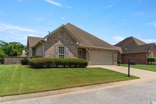 111 Holland Cv, PELHAM, AL, 35124-3976 | Card Image