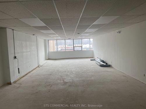 m-e-gf-15 Manominee St, Huntsville, ON, P1H1H2 | Card Image